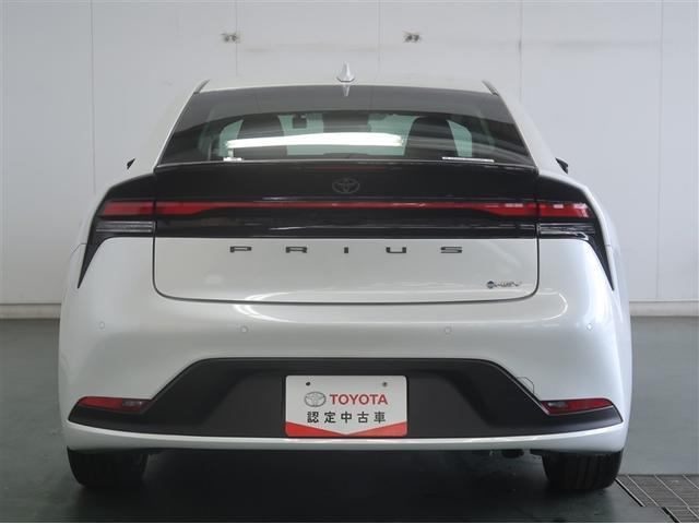 プリウス Ｇ　１オーナー　衝突被害軽減ブレーキ　アイドルストップ　ＬＥＤライト　フルセグＴＶ　ＡＣ１００Ｖ　アルミホイール　クルーズコントロール　ＴＶ　キーフリー　スマキー　カーテンエアバック　エアコン　ＥＳＣ（5枚目）
