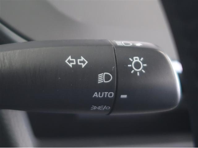 プリウス Ｇ　１オーナー　衝突被害軽減ブレーキ　アイドルストップ　ＬＥＤライト　フルセグＴＶ　ＡＣ１００Ｖ　アルミホイール　クルーズコントロール　ＴＶ　キーフリー　スマキー　カーテンエアバック　エアコン　ＥＳＣ（22枚目）