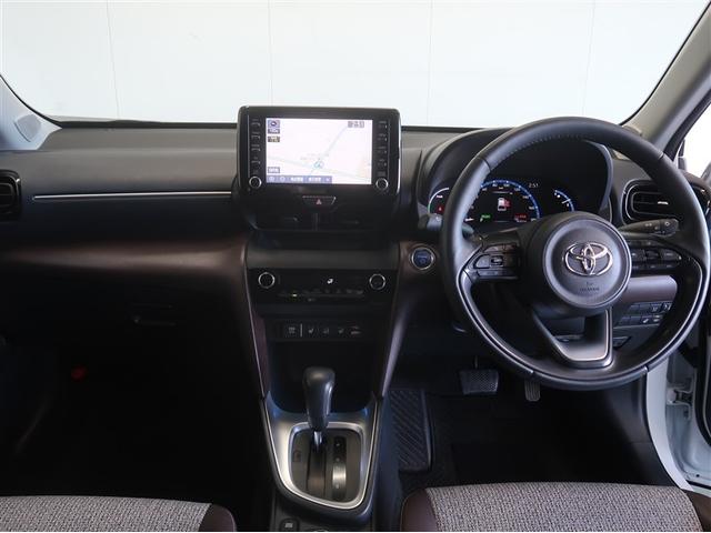 ヤリスクロス ハイブリッドＺ　クルーズＣ　横滑防止装置　リアカメラ　ワンオーナー車　ＬＥＤライト　メモリーナビゲーション　盗難防止装置　電動シート　ドライブレコーダー　ＡＷ　キーレス　スマートキー　ＡＢＳ　ナビ　４ＷＤ　ＥＴＣ（7枚目）