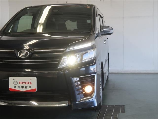 ヴォクシー ＺＳ　煌　地上デジタル　ＴＳＳ　両側パワードア　アイドリングストップ車　パワーウィンド　横滑防止　１オーナ　ＤＶＤ可　盗難防止装置　スマートエントリー　Ｂカメラ　ＬＥＤヘッドライト　メモリーナビ　３列シート（25枚目）