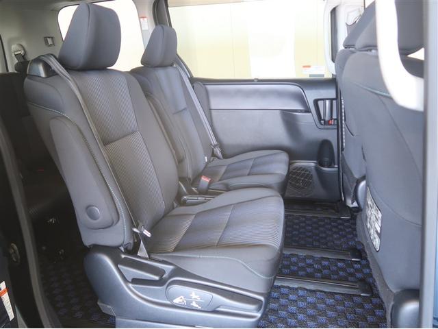 ヴォクシー ＺＳ　煌　地上デジタル　ＴＳＳ　両側パワードア　アイドリングストップ車　パワーウィンド　横滑防止　１オーナ　ＤＶＤ可　盗難防止装置　スマートエントリー　Ｂカメラ　ＬＥＤヘッドライト　メモリーナビ　３列シート（27枚目）