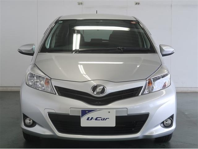 ヴィッツ Ｆ　スマイルエディション　スマートキー・プッシュスタート　ワンセグＴＶ　運転席助手席エアバッグ　ＡＵＸ接続　パワステ　盗難防止システム　ナビＴＶ　メモリーナビ　ワンオーナー　パワーウィンドウ　オートエアコン　キーフリー　ＥＴＣ（6枚目）