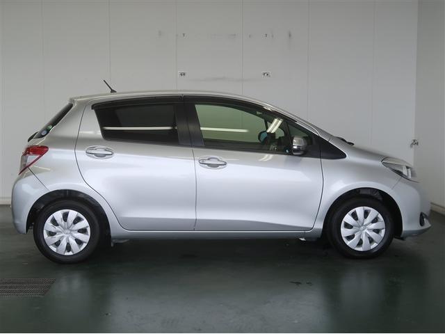 ヴィッツ Ｆ　スマイルエディション　スマートキー・プッシュスタート　ワンセグＴＶ　運転席助手席エアバッグ　ＡＵＸ接続　パワステ　盗難防止システム　ナビＴＶ　メモリーナビ　ワンオーナー　パワーウィンドウ　オートエアコン　キーフリー　ＥＴＣ（8枚目）