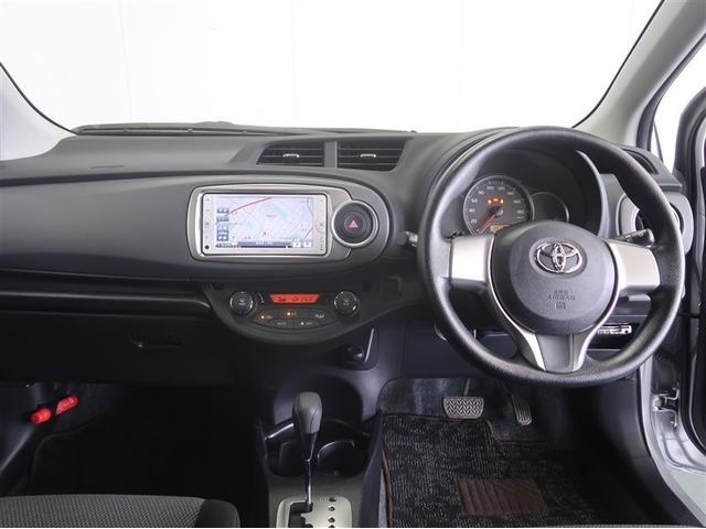 ヴィッツ Ｆ　スマイルエディション　スマートキー・プッシュスタート　ワンセグＴＶ　運転席助手席エアバッグ　ＡＵＸ接続　パワステ　盗難防止システム　ナビＴＶ　メモリーナビ　ワンオーナー　パワーウィンドウ　オートエアコン　キーフリー　ＥＴＣ（11枚目）