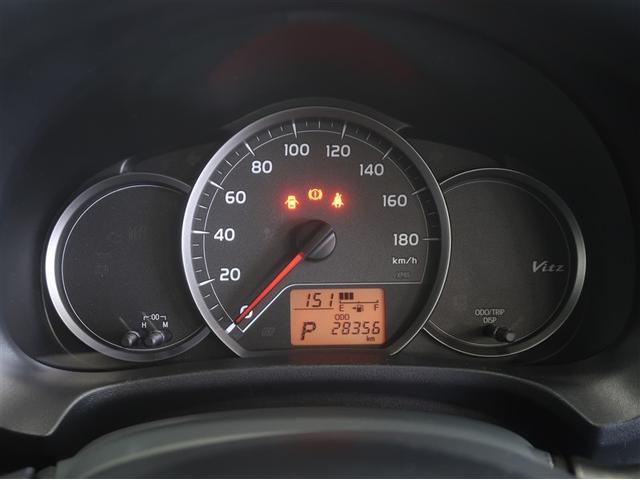 ヴィッツ Ｆ　スマイルエディション　スマートキー・プッシュスタート　ワンセグＴＶ　運転席助手席エアバッグ　ＡＵＸ接続　パワステ　盗難防止システム　ナビＴＶ　メモリーナビ　ワンオーナー　パワーウィンドウ　オートエアコン　キーフリー　ＥＴＣ（12枚目）