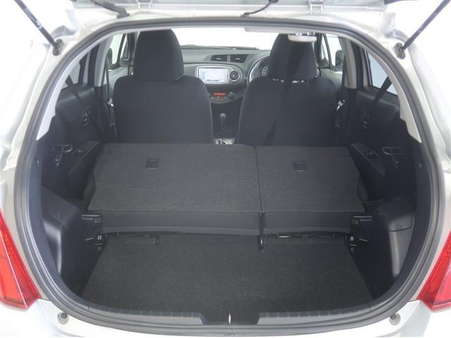 ヴィッツ Ｆ　スマイルエディション　スマートキー・プッシュスタート　ワンセグＴＶ　運転席助手席エアバッグ　ＡＵＸ接続　パワステ　盗難防止システム　ナビＴＶ　メモリーナビ　ワンオーナー　パワーウィンドウ　オートエアコン　キーフリー　ＥＴＣ（33枚目）