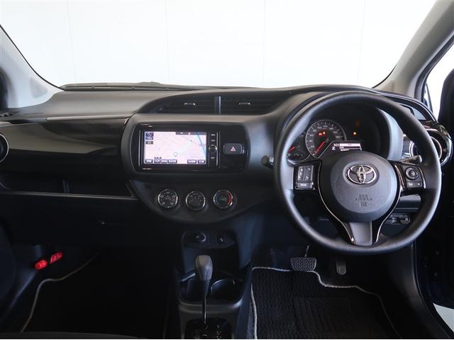 ヴィッツ Ｆ　セーフティーエディション　衝突被害軽減　フルセグＴＶ　ドライブレコーダー　アイドリングストップ機能　パワーステアリング　パワーウィンドウ　ＥＳＣ　盗難防止システム　スマートキー　エアコン　ＡＢＳ　ワンオーナー　Ｂカメラ　ＥＴＣ（9枚目）