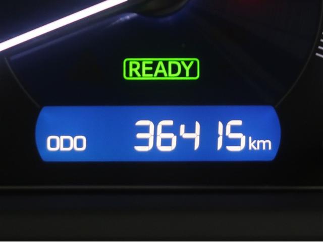 エスクァイア ハイブリッドＧｉ　プレミアムパッケージ　地上デジタル　衝突被害軽減　ＬＥＤライト　Ｂカメラ　クルコン　スマートキー　メモリナビ　ナビ＆ＴＶ　キーレス　ドラレコ　盗難防止装置　ＤＶＤ再生　ＡＢＳ　３列シート　ＥＴＣ　アルミ　オートエアコン（10枚目）