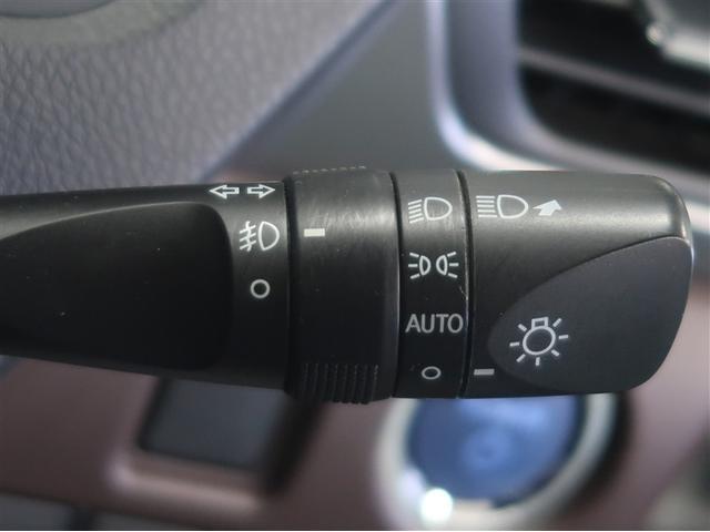 エスクァイア ハイブリッドＧｉ　プレミアムパッケージ　地上デジタル　衝突被害軽減　ＬＥＤライト　Ｂカメラ　クルコン　スマートキー　メモリナビ　ナビ＆ＴＶ　キーレス　ドラレコ　盗難防止装置　ＤＶＤ再生　ＡＢＳ　３列シート　ＥＴＣ　アルミ　オートエアコン（25枚目）