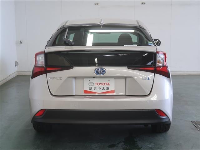 プリウス Ａ　ＡＣ１００Ｖ　衝突軽減ブレーキシステム　Ｂモニタ　ＬＥＤヘッド　クルーズコントロール　セキュリティー　スマートキー　パワーステアリング　Ｐシート　Ｉストップ　ドライブレコーダー　ＥＴＣ　１オーナー（7枚目）