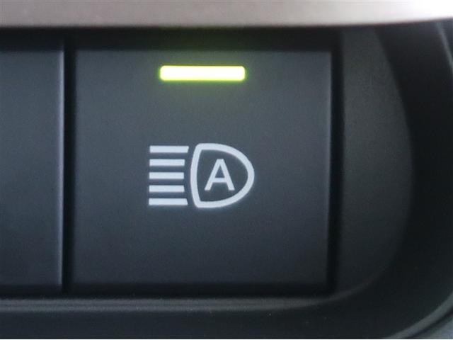 �I�[�g�}�`�b�N�n�C�r�[���Ƃ́A��s�Ԃ�Ό��Ԃ̃��C�g��F�����A�n�C�r�[���ƃ��[�r�[���������Ő؂�ւ���@�\�ł��B�铹�̎��E���m�ۂ��܂��B�ڍׂ͔̔��X�X�^�b�t�܂ł��q�ˉ������B