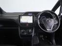 ヴォクシー ハイブリッドＺＳ　煌ＩＩＩ　アイドリングストップ　地デジＴＶ　リヤカメラ　１オナ車　Ｗエアコン　スマートキー　ＤＶＤ再生可　クルコン　ＶＳＣ　キーレス　アルミホイール　ナビ＆ＴＶ　ＬＥＤヘッドランプ　ＥＴＣ　３列シート　ＡＢＳ（7枚目）
