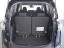 ラゲージスペースの開口部が広く、荷物の積み下ろしが楽々行えます♪