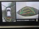 パノラミックビューモニター付きです。車両を上から見た様な映像を画面に表示。運転席からの目視だけでは見にくい、車両周辺の状況をリアルタイムでしっかり確認出来ます。