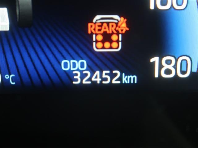 ヴォクシー ハイブリッドS-Z パワーウィンドウ DVD再生機能 インテリキー 横滑防止装置 地デジTV アクティブクルーズコントロール 1オナ フルオートエアコン リアカメラ エアバッグ ABS 100V充電 ナビTV WAC(8枚目)