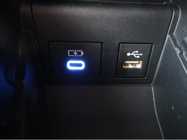 ヴォクシー ハイブリッドS-Z パワーウィンドウ DVD再生機能 インテリキー 横滑防止装置 地デジTV アクティブクルーズコントロール 1オナ フルオートエアコン リアカメラ エアバッグ ABS 100V充電 ナビTV WAC(22枚目)