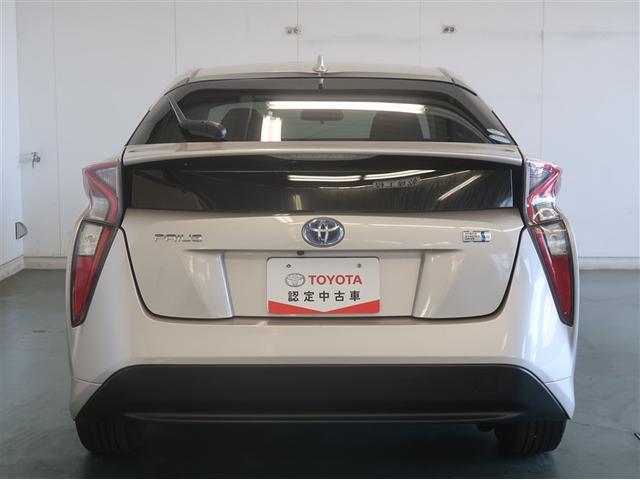 プリウス Ｓ　ＤＶＤ視聴可能　ＬＥＤヘット　地デジテレビ　盗難防止システム　スマキー　ＡＣ　ナビ＆ＴＶ　横滑り防止システム　バックガイドモニター　ＥＴＣ車載器　アルミホイール　運転席パワーウィンドウ　リモコンキー（5枚目）