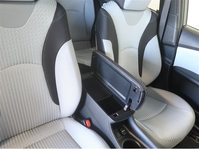 プリウス Ｓ　ＤＶＤ視聴可能　ＬＥＤヘット　地デジテレビ　盗難防止システム　スマキー　ＡＣ　ナビ＆ＴＶ　横滑り防止システム　バックガイドモニター　ＥＴＣ車載器　アルミホイール　運転席パワーウィンドウ　リモコンキー（21枚目）