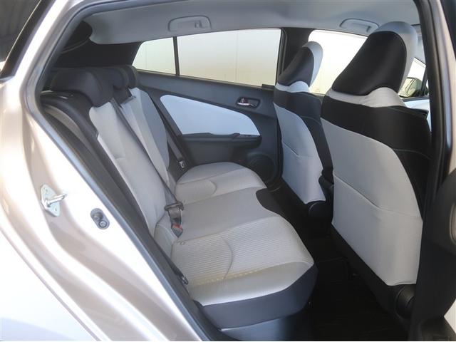 プリウス Ｓ　ＤＶＤ視聴可能　ＬＥＤヘット　地デジテレビ　盗難防止システム　スマキー　ＡＣ　ナビ＆ＴＶ　横滑り防止システム　バックガイドモニター　ＥＴＣ車載器　アルミホイール　運転席パワーウィンドウ　リモコンキー（28枚目）