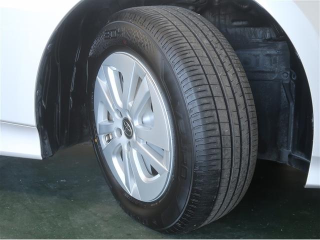 プリウス Ｓ　ＤＶＤ視聴可能　ＬＥＤヘット　地デジテレビ　盗難防止システム　スマキー　ＡＣ　ナビ＆ＴＶ　横滑り防止システム　バックガイドモニター　ＥＴＣ車載器　アルミホイール　運転席パワーウィンドウ　リモコンキー（33枚目）