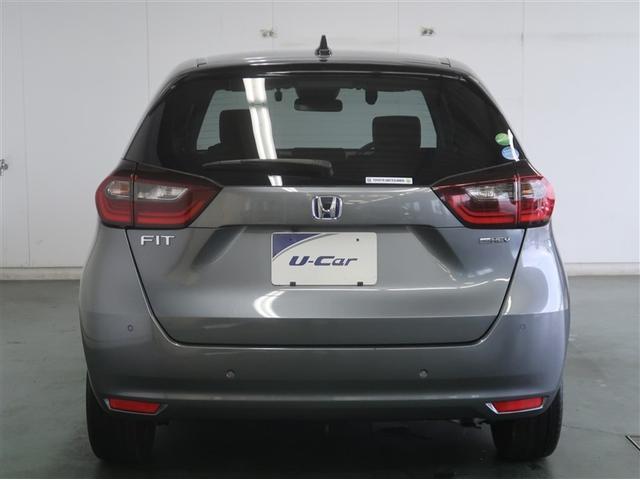 フィット ｅ：ＨＥＶホーム　前後誤発進抑制機能　助手席エアバッグ　運転席エアバッグ　ＡＵＸ　１オナ　アイドリングストップ　ＬＥＤライト　バックカメラ　ＡＢＳ　サイドエアバッグ　オートクルーズコントロール　フルセグＴＶ　ＤＶＤ再生（7枚目）