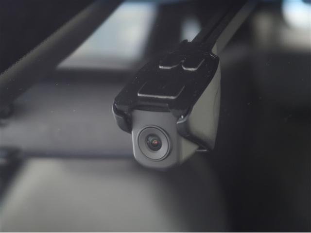 フィット ｅ：ＨＥＶホーム　前後誤発進抑制機能　助手席エアバッグ　運転席エアバッグ　ＡＵＸ　１オナ　アイドリングストップ　ＬＥＤライト　バックカメラ　ＡＢＳ　サイドエアバッグ　オートクルーズコントロール　フルセグＴＶ　ＤＶＤ再生（20枚目）