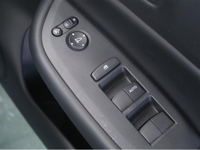 フィット ｅ：ＨＥＶホーム　前後誤発進抑制機能　助手席エアバッグ　運転席エアバッグ　ＡＵＸ　１オナ　アイドリングストップ　ＬＥＤライト　バックカメラ　ＡＢＳ　サイドエアバッグ　オートクルーズコントロール　フルセグＴＶ　ＤＶＤ再生（23枚目）