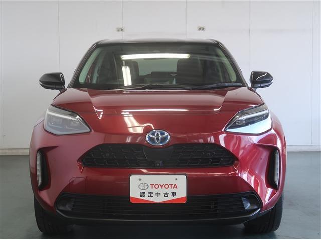 ヤリスクロス ハイブリッドＺ　インテリジェントキー　アルミホイル　ＬＥＤライト　１オ－ナ－　リアカメラ　クルーズコントロール　横滑り防止システム　ナビＴＶ　メモリーナビゲーション　電動シ－ト　パワステ　オートエアコン　キーフリー（6枚目）