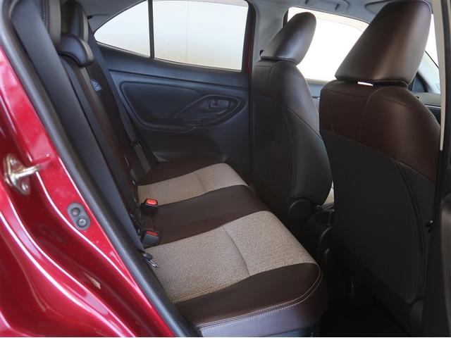 ヤリスクロス ハイブリッドＺ　インテリジェントキー　アルミホイル　ＬＥＤライト　１オ－ナ－　リアカメラ　クルーズコントロール　横滑り防止システム　ナビＴＶ　メモリーナビゲーション　電動シ－ト　パワステ　オートエアコン　キーフリー（30枚目）