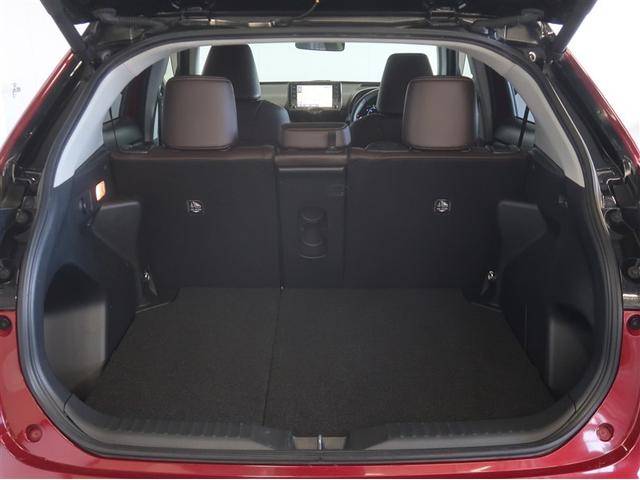 ヤリスクロス ハイブリッドＺ　インテリジェントキー　アルミホイル　ＬＥＤライト　１オ－ナ－　リアカメラ　クルーズコントロール　横滑り防止システム　ナビＴＶ　メモリーナビゲーション　電動シ－ト　パワステ　オートエアコン　キーフリー（31枚目）