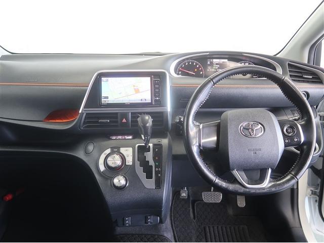 シエンタ Ｇ　ナビ・ＴＶ　スマートキープッシュスタート　アイドリングＳ　１オ－ナ－　リアカメラ　ＡＷ　地デジフルセグ　フルオートエアコン　パワーウィンド　運転席エアバック　パワステ　キーフリーシステム　ＤＶＤ再生可（9枚目）