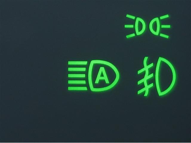 タント カスタムＲＳスタイルセレクション　両自動ドア　サイドエアバック　クルコン　バックモニター　ドラレコ付き　地デジ　スマートキー　ＬＥＤヘッドライト　ＤＶＤ　エネチャージ　ＥＴＣ付　盗難防止システム　ナビＴＶ　ベンチシート　ＡＡＣ　ＥＳＣ（16枚目）