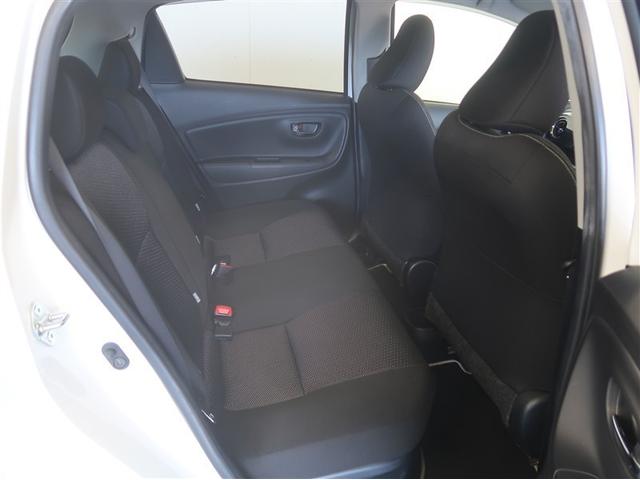 ヴィッツ ハイブリッドＦ　セーフティーエディションＩＩＩ　バックモニタ－　ＬＥＤヘッド　１オーナー車　地デジ　ＤＶＤ再生可　インテリキー　オートエアコン　キーレスエントリー　ＥＴＣ　パワーステアリング　ドライブレコーダー　ナビＴＶ　横滑り防止機能　エアバッグ（30枚目）