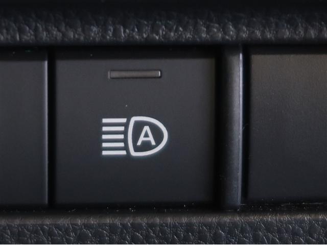 �I�[�g�}�`�b�N�n�C�r�[���Ƃ́A��s�Ԃ�Ό��Ԃ̃��C�g��F�����A�n�C�r�[���ƃ��[�r�[���������Ő؂�ւ���@�\�ł��B�铹�̎��E���m�ۂ��܂��B�ڍׂ͔̔��X�X�^�b�t�܂ł��q�ˉ������B