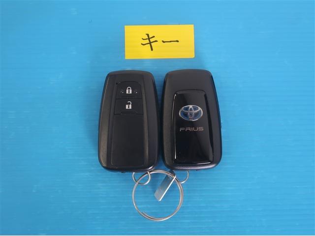 プリウス Ａ　衝突軽減ブレーキシステム　Ｂモニタ　ＬＥＤヘッド　クルーズコントロール　セキュリティー　スマートキー　パワーステアリング　Ｐシート　Ｉストップ　ドライブレコーダー　ＥＴＣ　１オーナー　アルミホイル（28枚目）