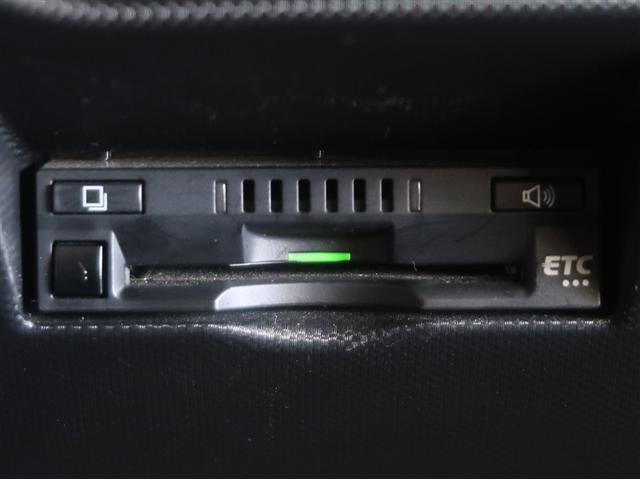 ライズ Ｚ　ワンオーナ車　イモビ　アイドルストップ　プリクラッシュセーフティシステム　ナビＴＶ　助手席エアバッグ　ＤＶＤ再生可　キーレスエントリー　クルーズＣ　横滑防止装置　Ｒカメラ　ＬＥＤヘットライト　ＡＣ（19枚目）