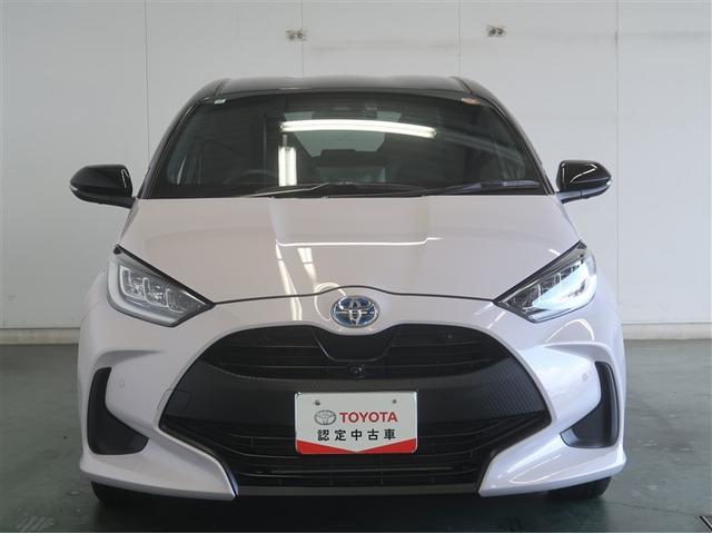 ヤリス ハイブリッドＧ　Ｒカメラ　サポカーＳ　Ｉストップ　スマートキ－　ワンオ－ナ－車　横滑り防止機能　ナビ　エアバッグ　盗難防止システム　ＬＥＤライト　ドライブレコーダ　サイドエアバック　メディアプレイヤー接続　ＡＢＳ（4枚目）