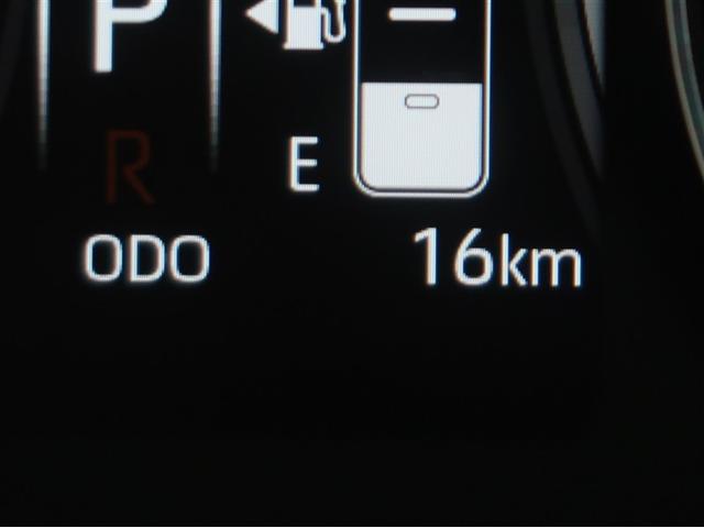 ムーヴ ＲＳ　パワーステアリング　両側オートスライドドア　クルーズコントロール　ＬＥＤ　横滑り防止装置　アイドリングストップ　オートエアコン　運転席助手席エアバッグ　ＡＢＳ　アルミホイール　オートブレーキ（9枚目）