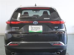 荷物をたっぷり載せて広々ドライビング♪夏でも冬でも、アウトドアやショッピングを思い切り楽しみましょう！ 7