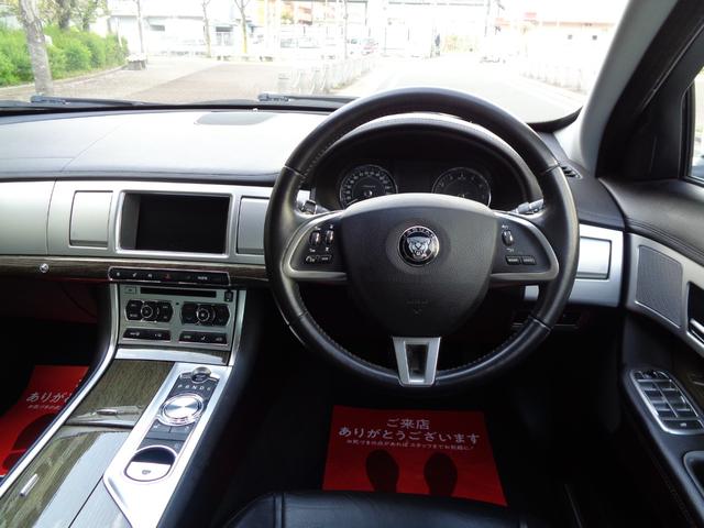 ＸＦ ２．０ラグジュアリー　ワンオーナー／ターボ車／純正ナビ／Ｂｌｕｅｔｏｏｔｈ／バックカメラ／ＤＶＤ再生／黒革シート／ＰＷシート／プッシュスタートボタン／スマートキー／ＨＩＤ／ＥＴＣ（3枚目）