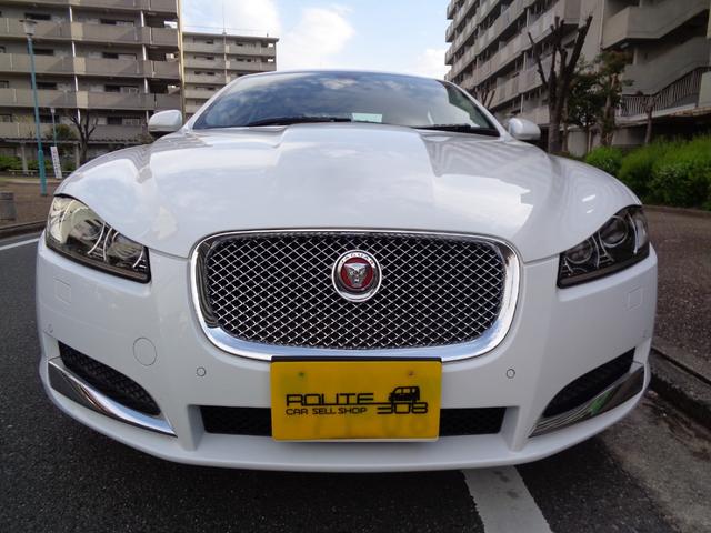 ＸＦ ２．０ラグジュアリー　ワンオーナー／ターボ車／純正ナビ／Ｂｌｕｅｔｏｏｔｈ／バックカメラ／ＤＶＤ再生／黒革シート／ＰＷシート／プッシュスタートボタン／スマートキー／ＨＩＤ／ＥＴＣ（10枚目）