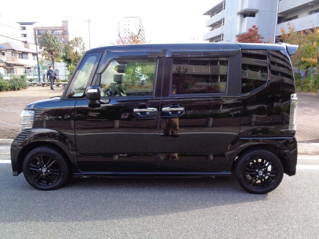 N-BOXカスタム G SSブラックスタイルパッケージ 社外HDDナビ/Bluetooth/フルセグ/バックカメラ/CD録音/DVD再生/社外シートカバー/プッシュスタートボタン/スマートキー/HID/ブラック14インチアルミホイル/両側電動スライドドア(14枚目)