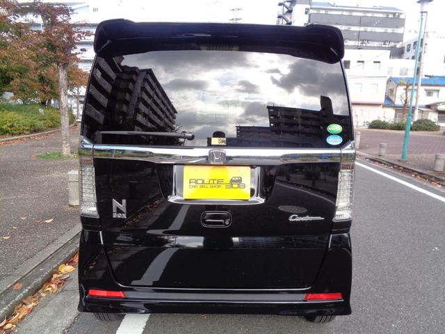 N-BOXカスタム G SSブラックスタイルパッケージ 社外HDDナビ/Bluetooth/フルセグ/バックカメラ/CD録音/DVD再生/社外シートカバー/プッシュスタートボタン/スマートキー/HID/ブラック14インチアルミホイル/両側電動スライドドア(16枚目)