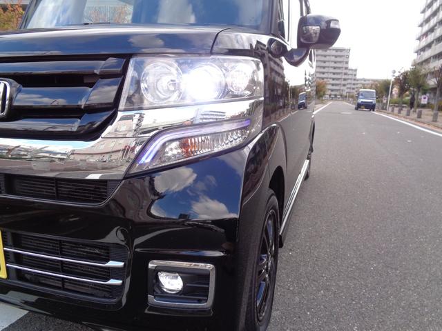 N-BOXカスタム G SSブラックスタイルパッケージ 社外HDDナビ/Bluetooth/フルセグ/バックカメラ/CD録音/DVD再生/社外シートカバー/プッシュスタートボタン/スマートキー/HID/ブラック14インチアルミホイル/両側電動スライドドア(19枚目)