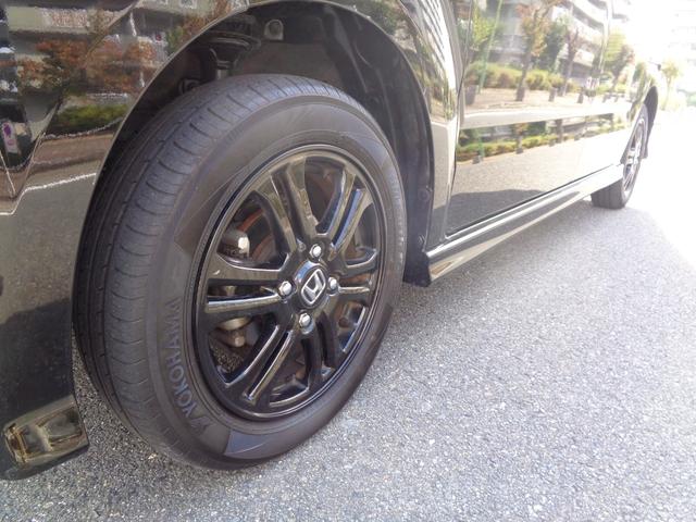 N-BOXカスタム G SSブラックスタイルパッケージ 社外HDDナビ/Bluetooth/フルセグ/バックカメラ/CD録音/DVD再生/社外シートカバー/プッシュスタートボタン/スマートキー/HID/ブラック14インチアルミホイル/両側電動スライドドア(20枚目)