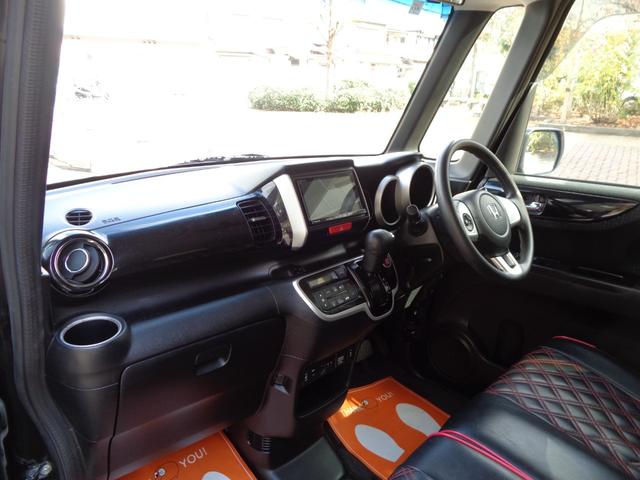 N-BOXカスタム G SSブラックスタイルパッケージ 社外HDDナビ/Bluetooth/フルセグ/バックカメラ/CD録音/DVD再生/社外シートカバー/プッシュスタートボタン/スマートキー/HID/ブラック14インチアルミホイル/両側電動スライドドア(25枚目)