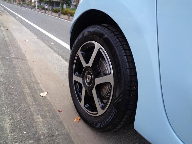 トゥインゴ インテンス　ターボ車／アイドリングストップ／キーレス／１５インチアルミホイル／Ｂｌｕｅｔｏｏｔｈオーディオ／ＥＴＣ／コーナーセンサー（20枚目）