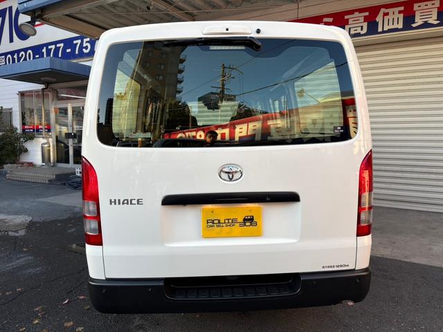 ハイエースバン ロングDX 登録済未使用車 パノラミックビューモニター デジタルインナーミラー LEDヘッドライト リアクーラー リアヒーター AC100V イージークローザー キーレス(5枚目)