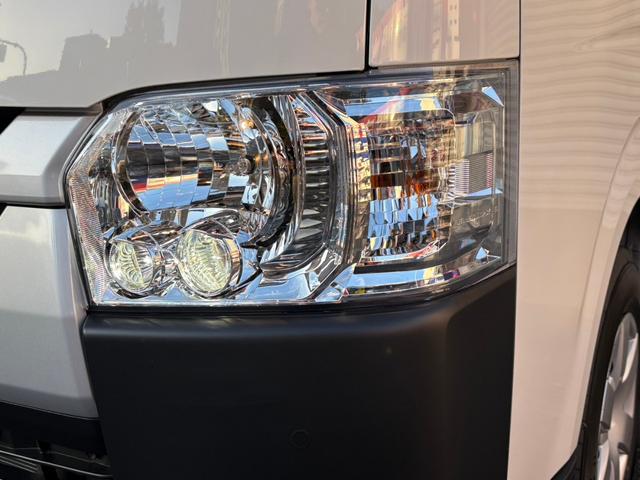ハイエースバン ロングDX 登録済未使用車 パノラミックビューモニター デジタルインナーミラー LEDヘッドライト リアクーラー リアヒーター AC100V イージークローザー キーレス(7枚目)
