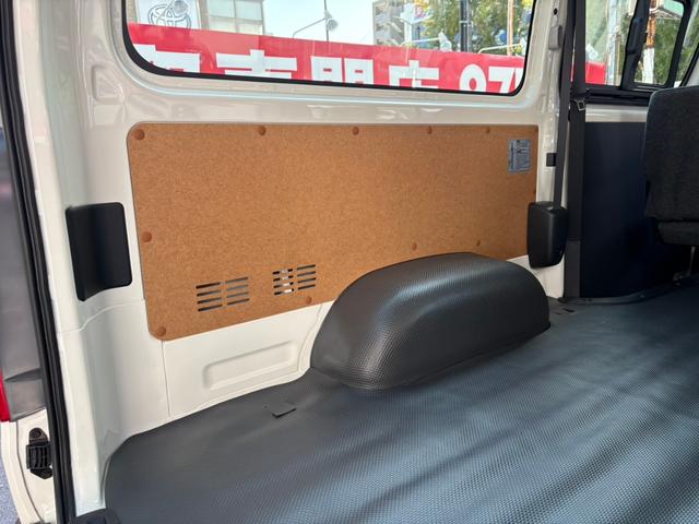 ハイエースバン ロングDX 登録済未使用車 パノラミックビューモニター デジタルインナーミラー LEDヘッドライト リアクーラー リアヒーター AC100V イージークローザー キーレス(22枚目)